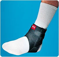 EA/1 - 3M Ace® Ankle Brace with Side Stabilizers One Size Fits All, Black - Best Buy Medical Supplies