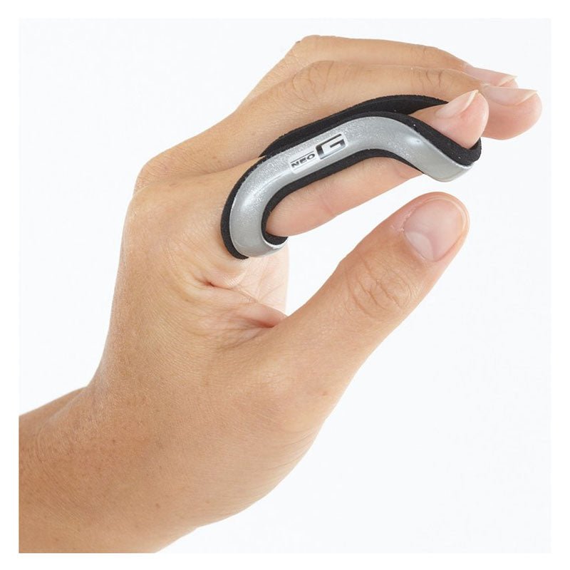 EA/1 - Neo G Easy-Fit Finger Splint, Medium, 2.4" - Best Buy Medical Supplies